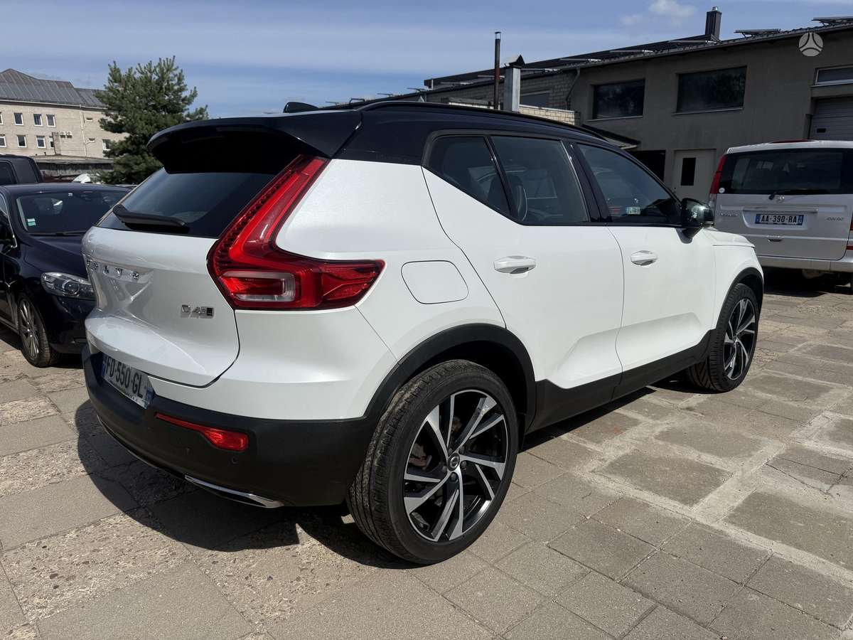 Volvo XC40 - 2
