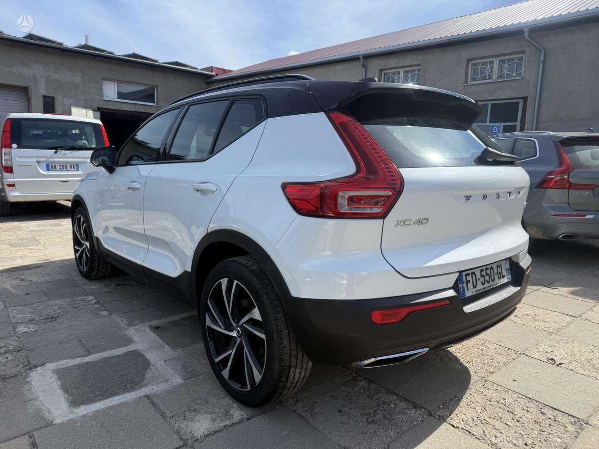 Volvo XC40 - 3