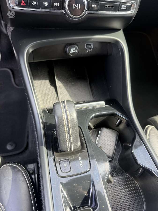 Volvo XC40 - 9