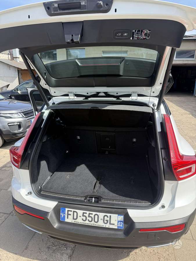 Volvo XC40 - 11