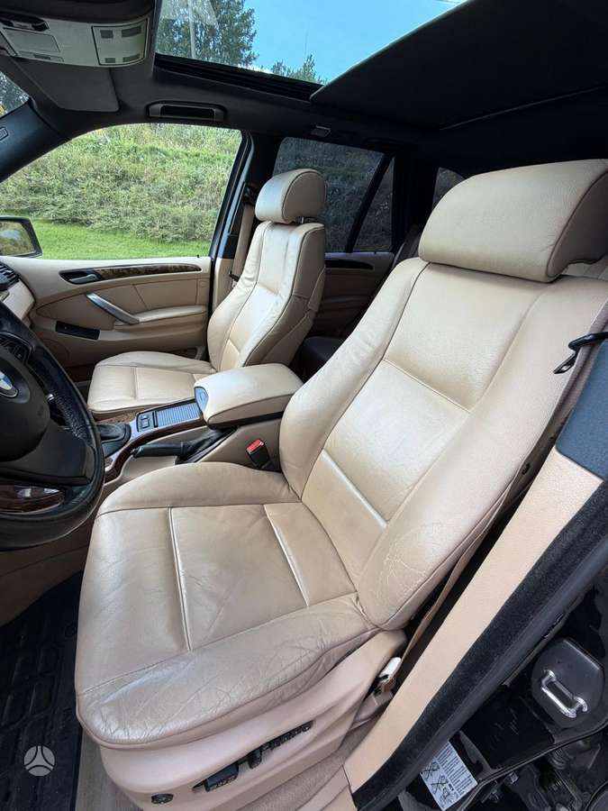 BMW X5, off-road / crossover