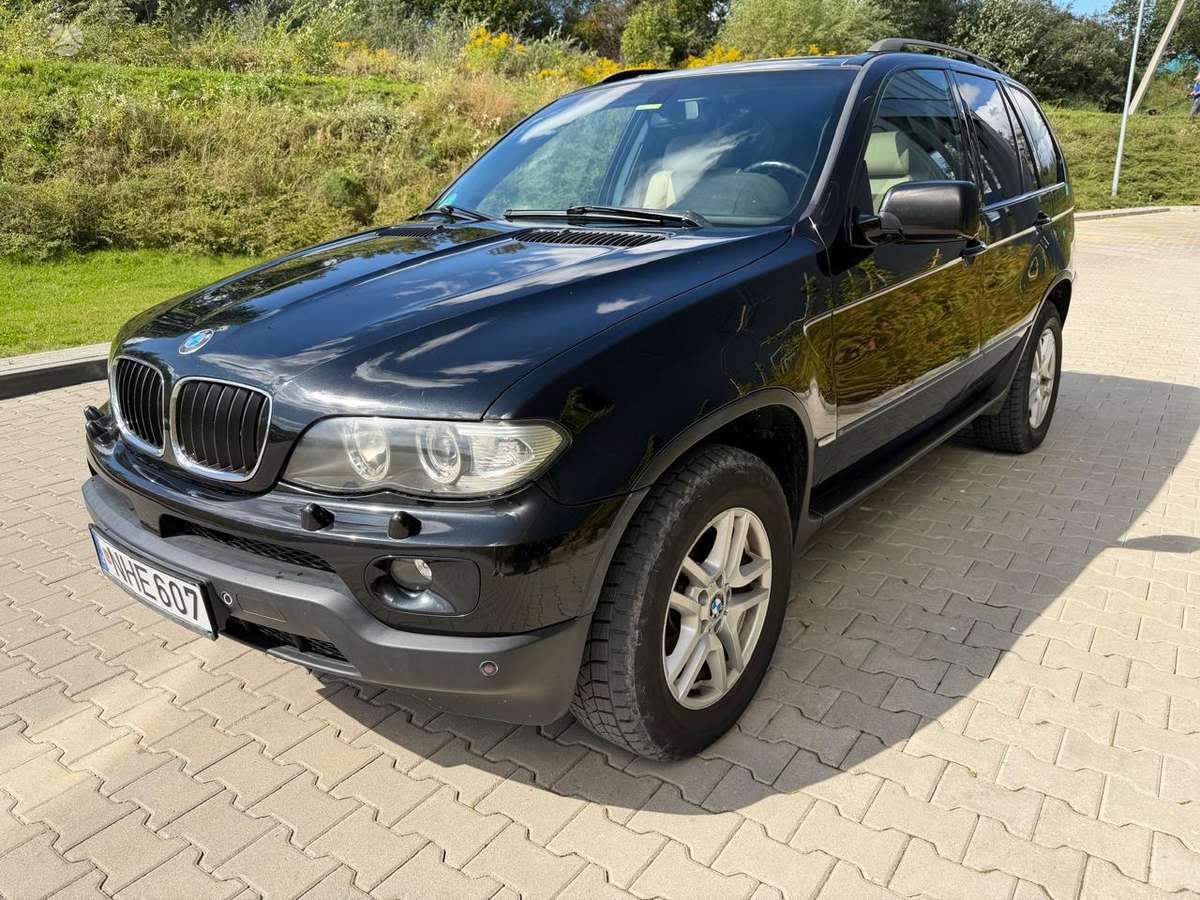 BMW X5, off-road / crossover