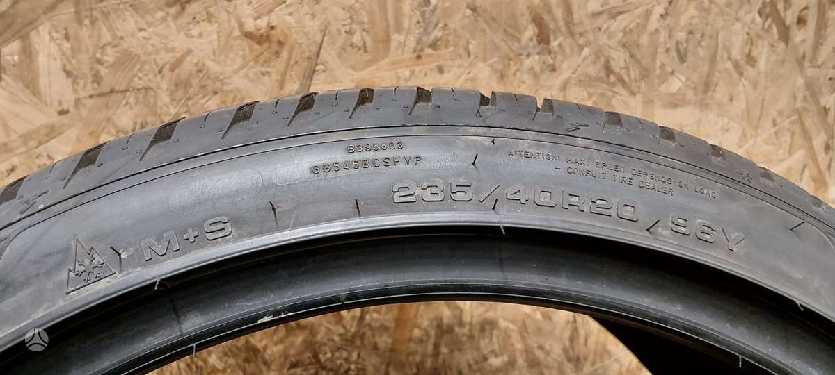 Goodyear Vector4Seasons, winter 235/40 R20