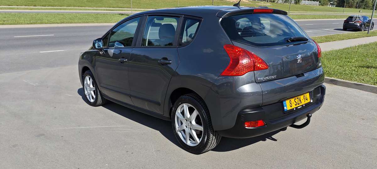 Peugeot 3008 - 8