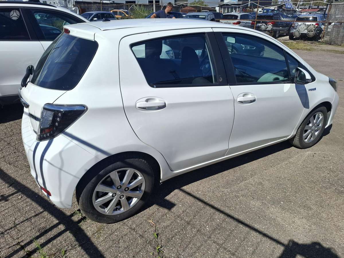 Toyota Yaris - 5