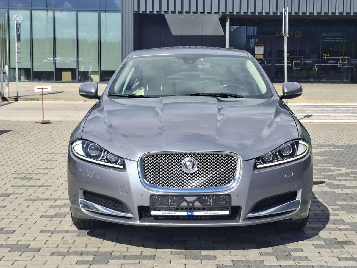 Jaguar XF, 2.2 l., sedanas