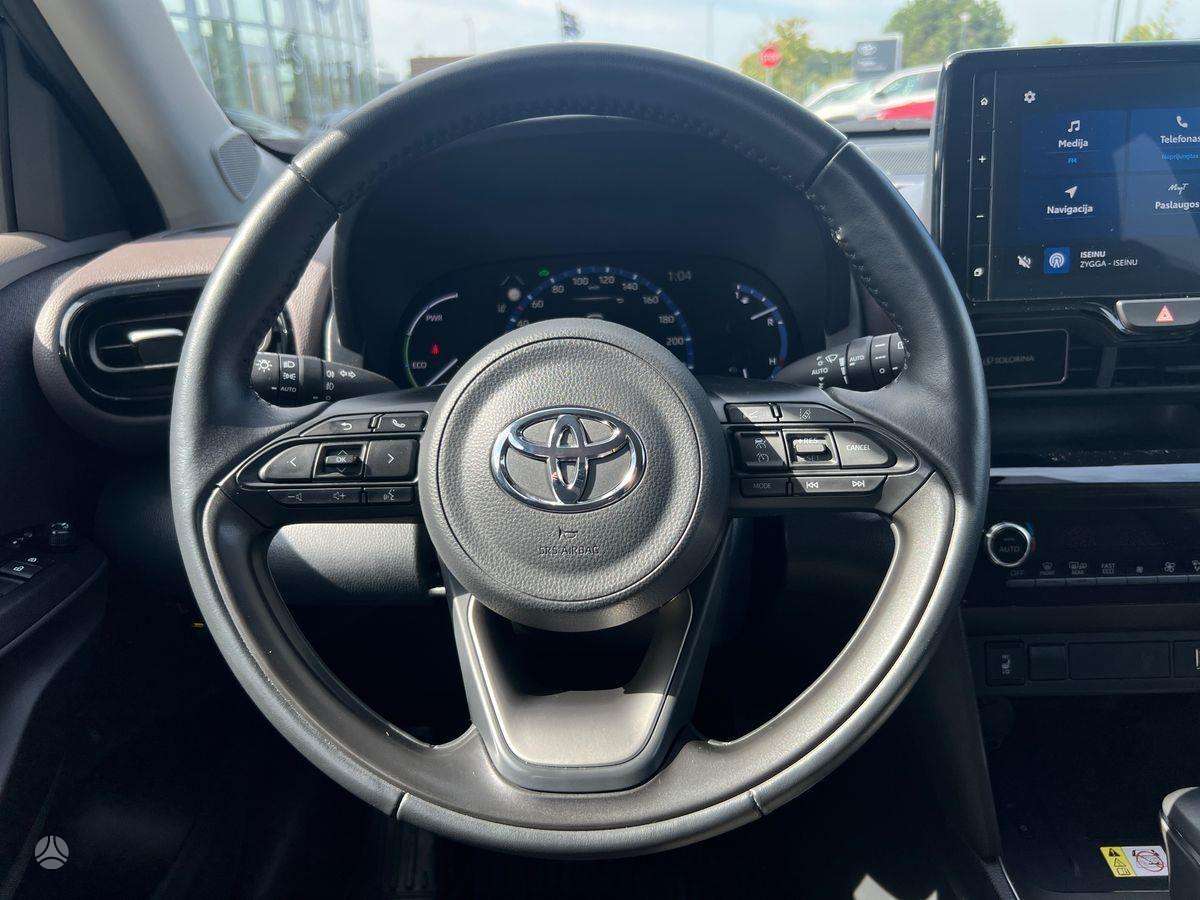 Toyota Yaris Cross - 12