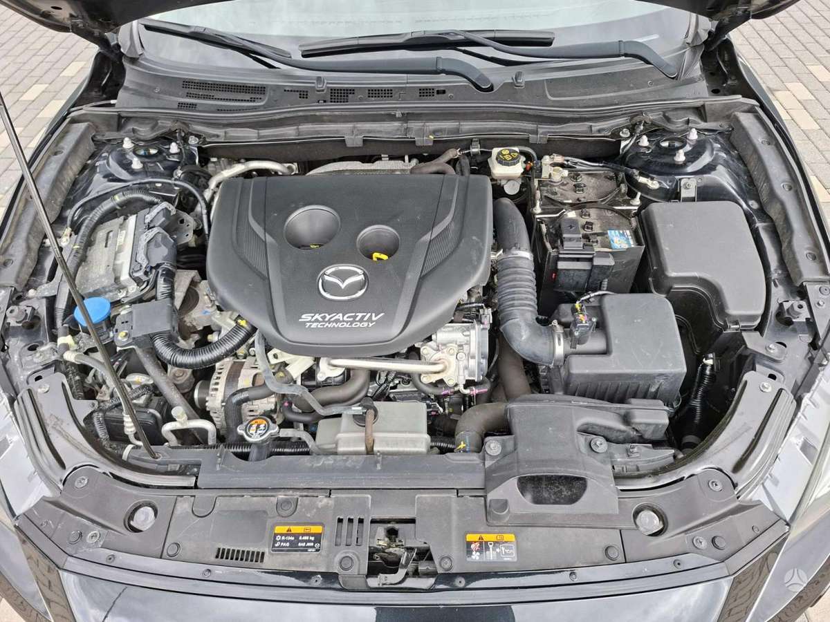 Mazda 3, 1.5 l., Хэтчбек
