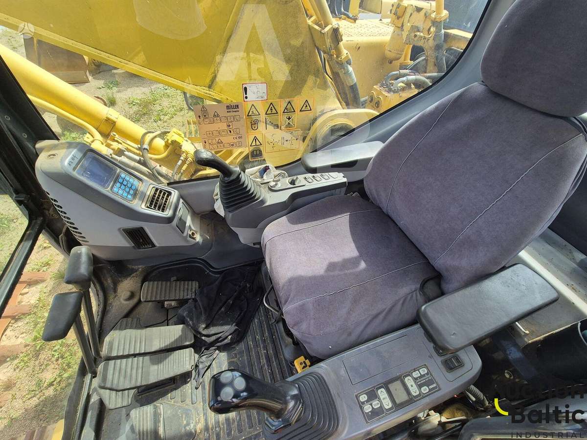 Komatsu PC340LC-7, ekskavatoriai
