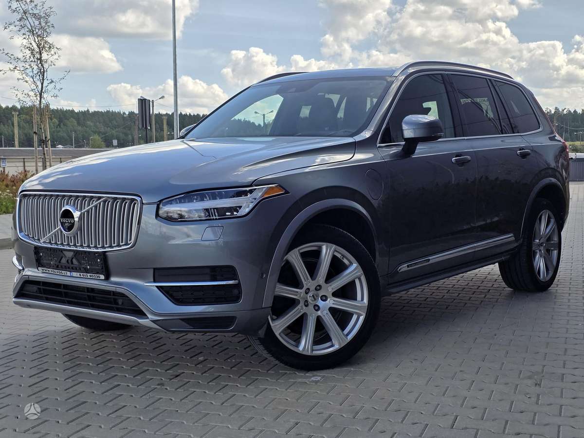 Volvo XC90 - 1