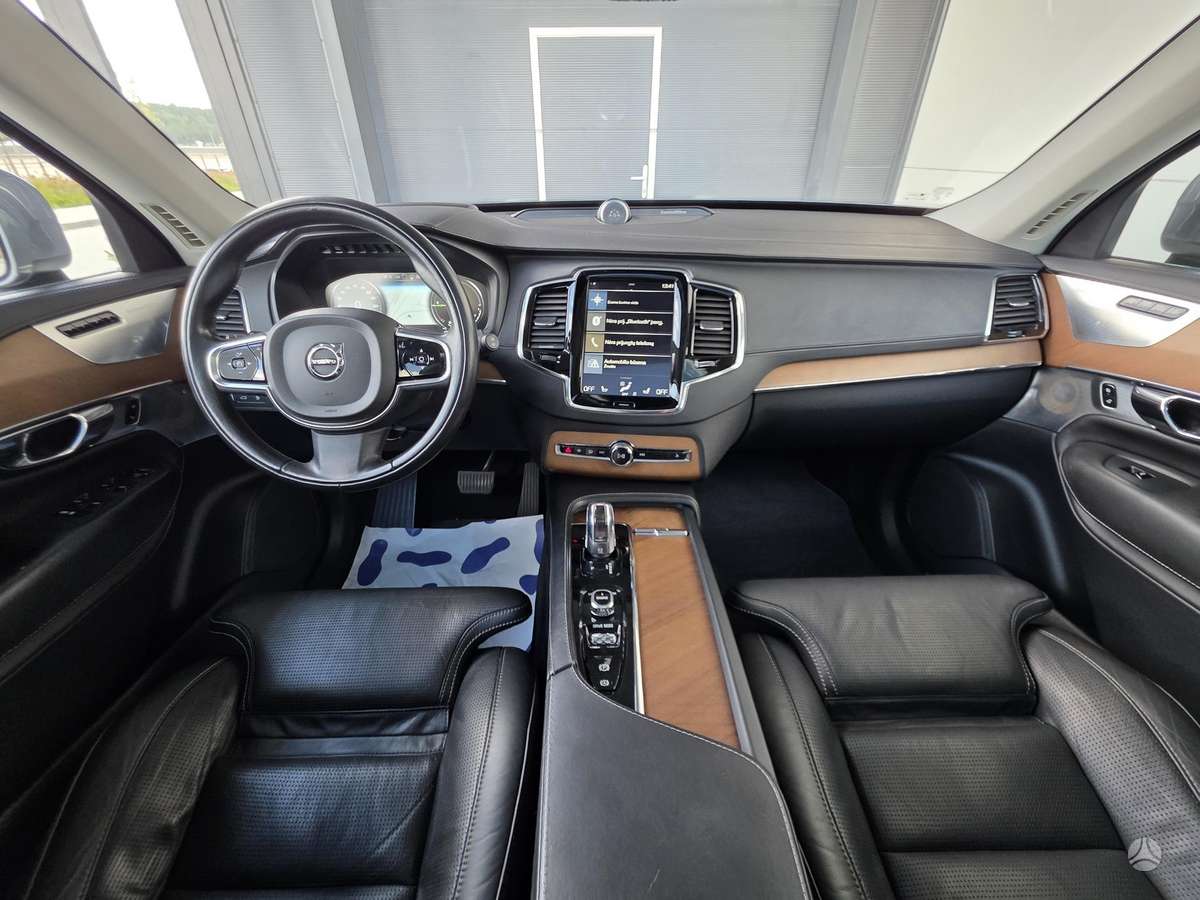 Volvo XC90 - 10