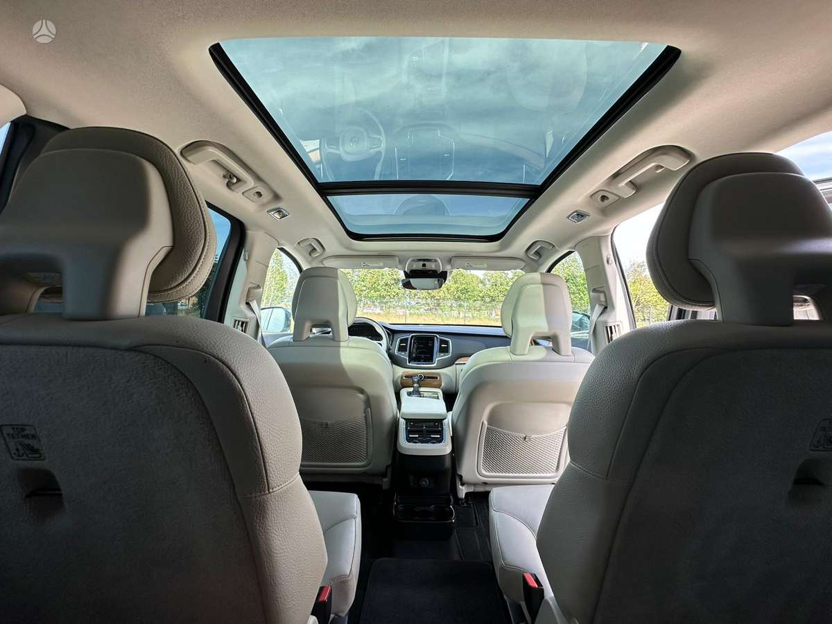 Volvo XC90 - 12