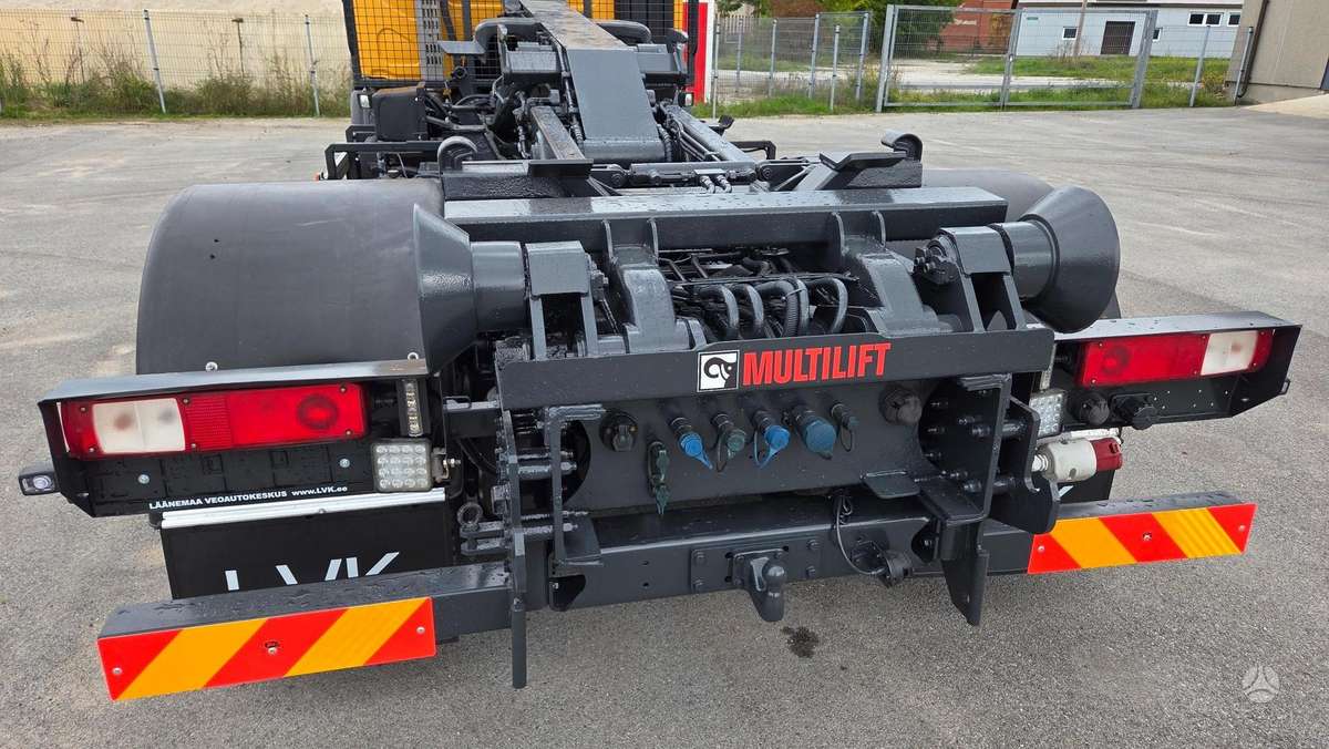 Volvo FE280 4X2, hooklift trucks