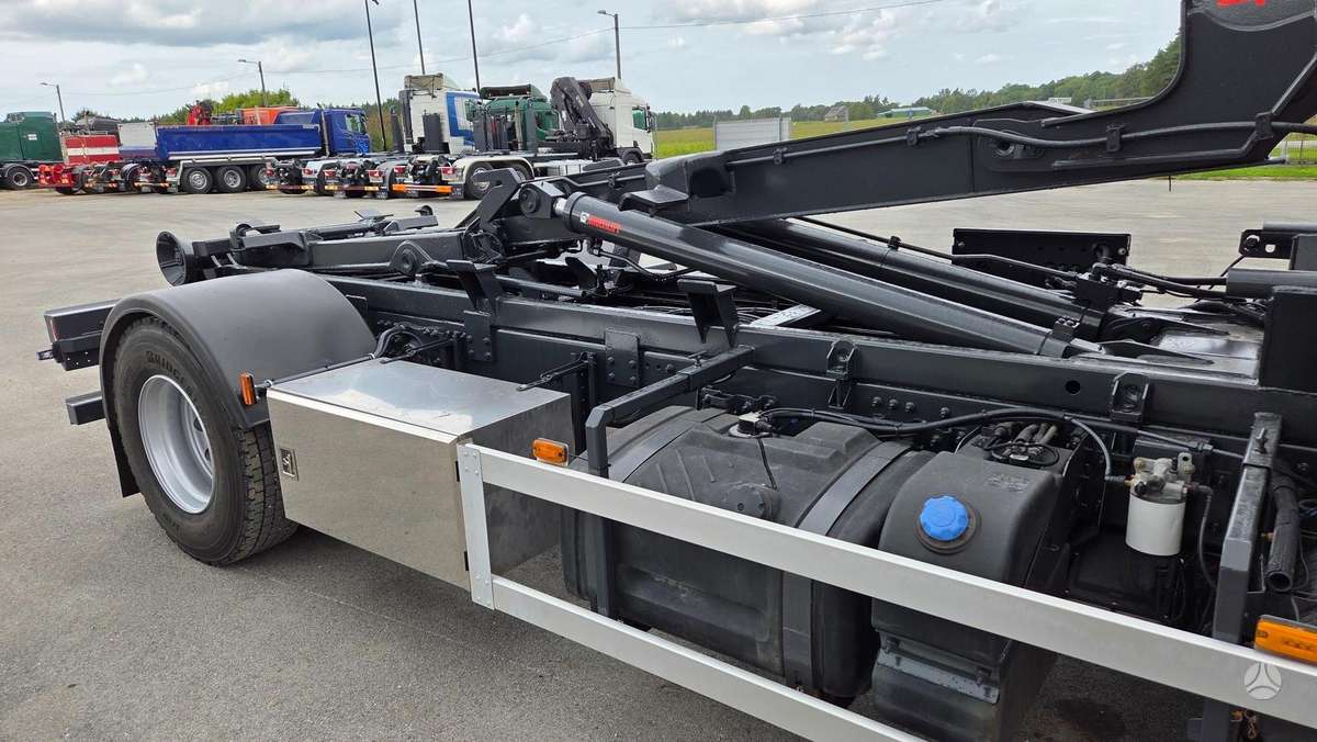 Volvo FE280 4X2, hooklift trucks