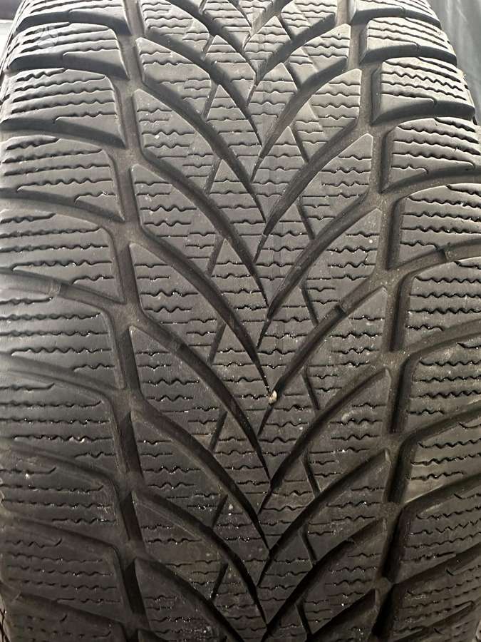 Goodyear, winter 215/50 R18