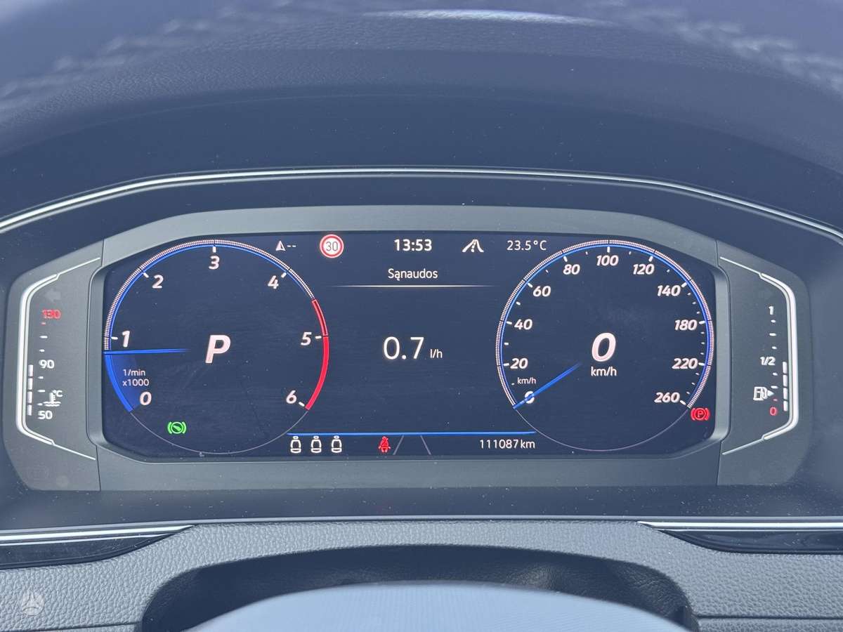 Volkswagen Passat - 5