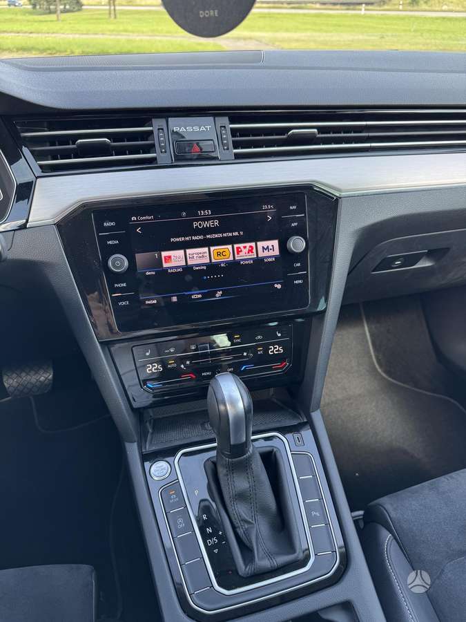 Volkswagen Passat - 6