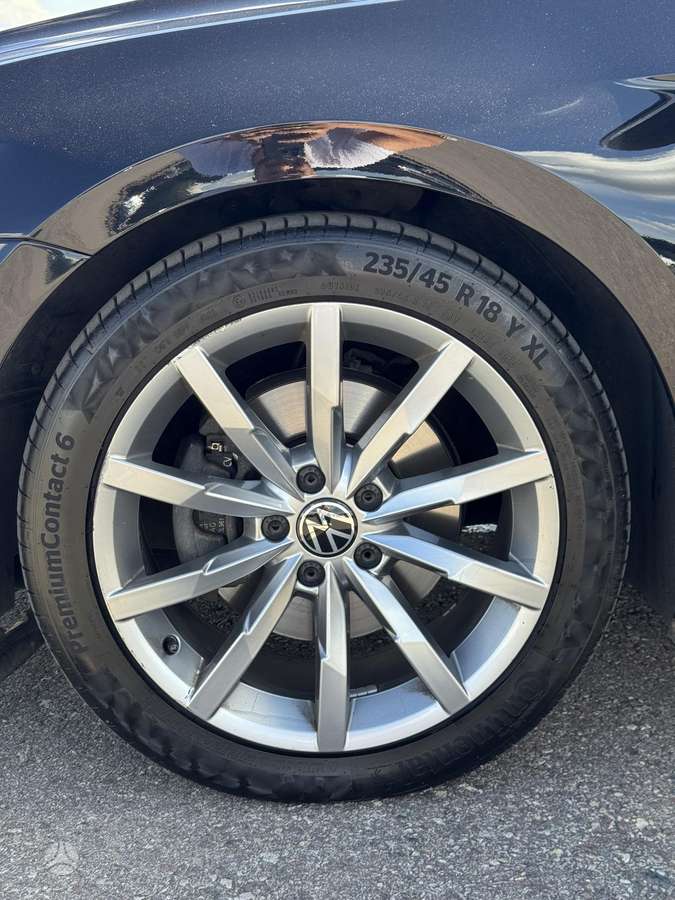 Volkswagen Passat - 12