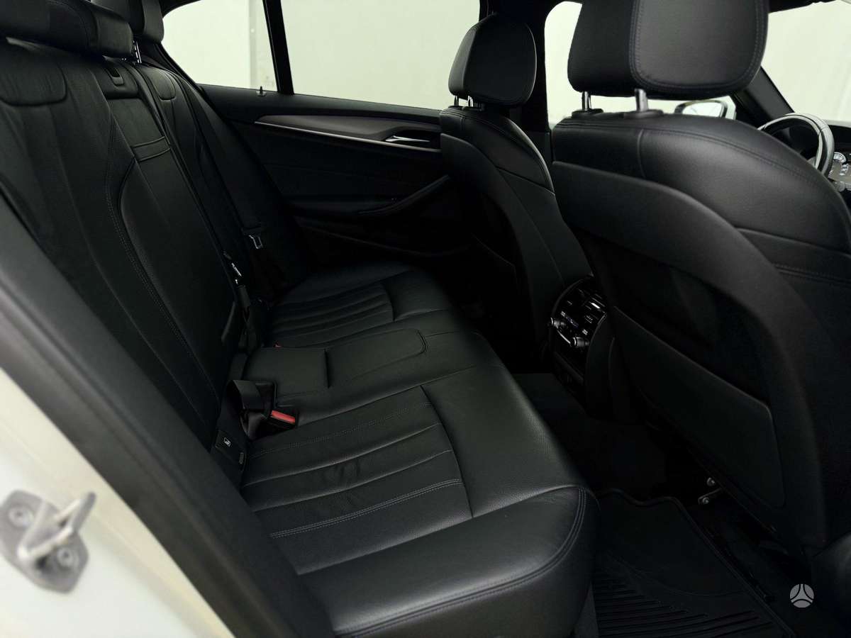 BMW 520, 2.0 l., Седан