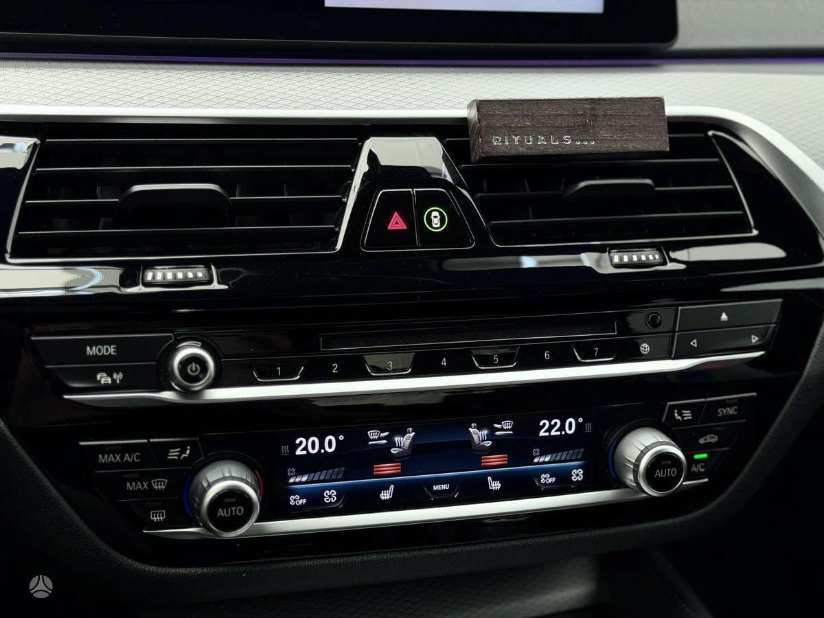BMW 520, 2.0 l., Седан