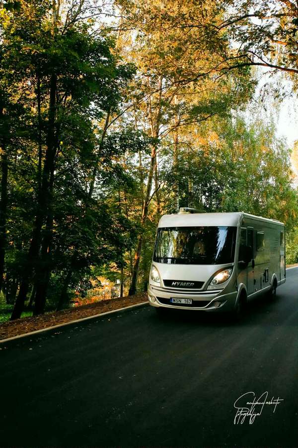 Hymer 674, campers