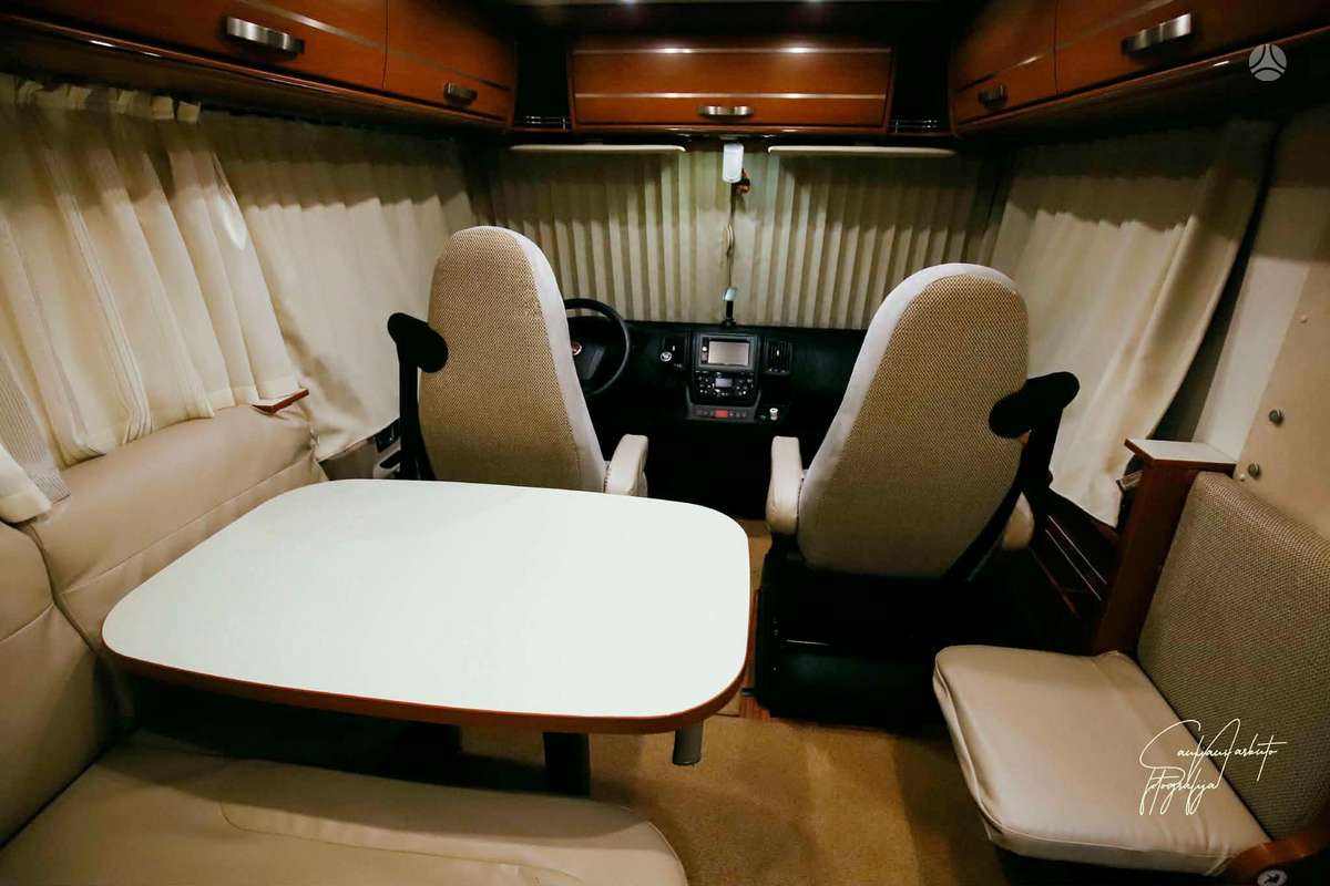 Hymer 674, campers
