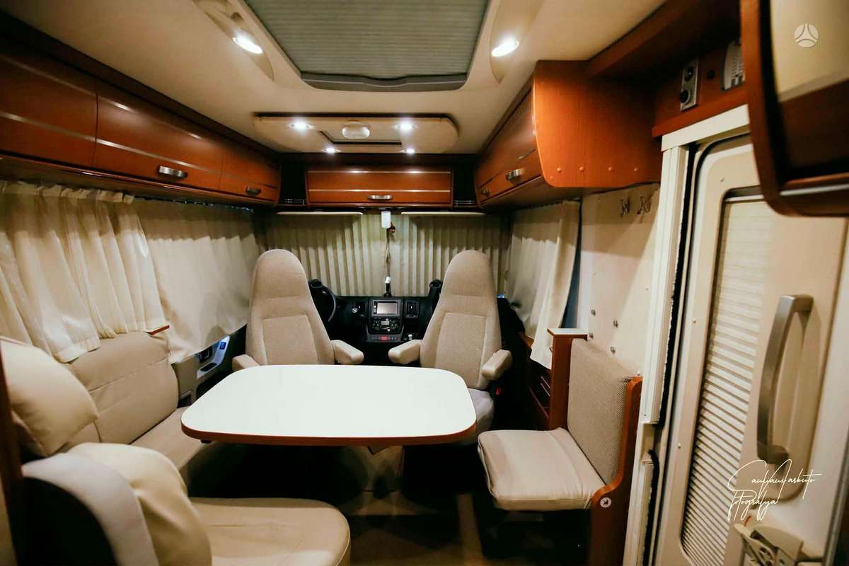 Hymer 674, campers