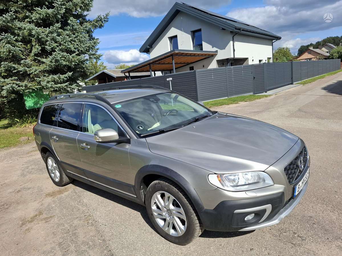 Volvo XC70 - 2