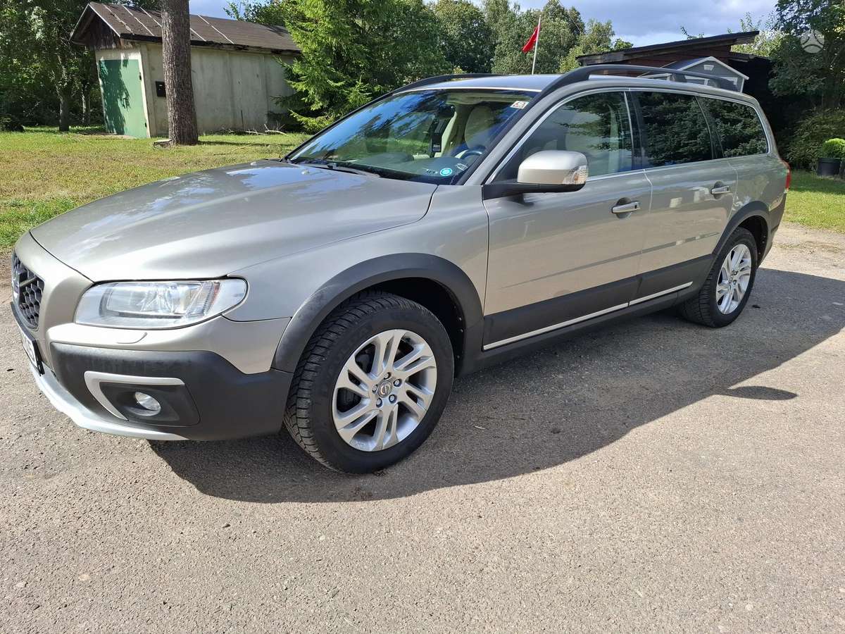Volvo XC70 - 1