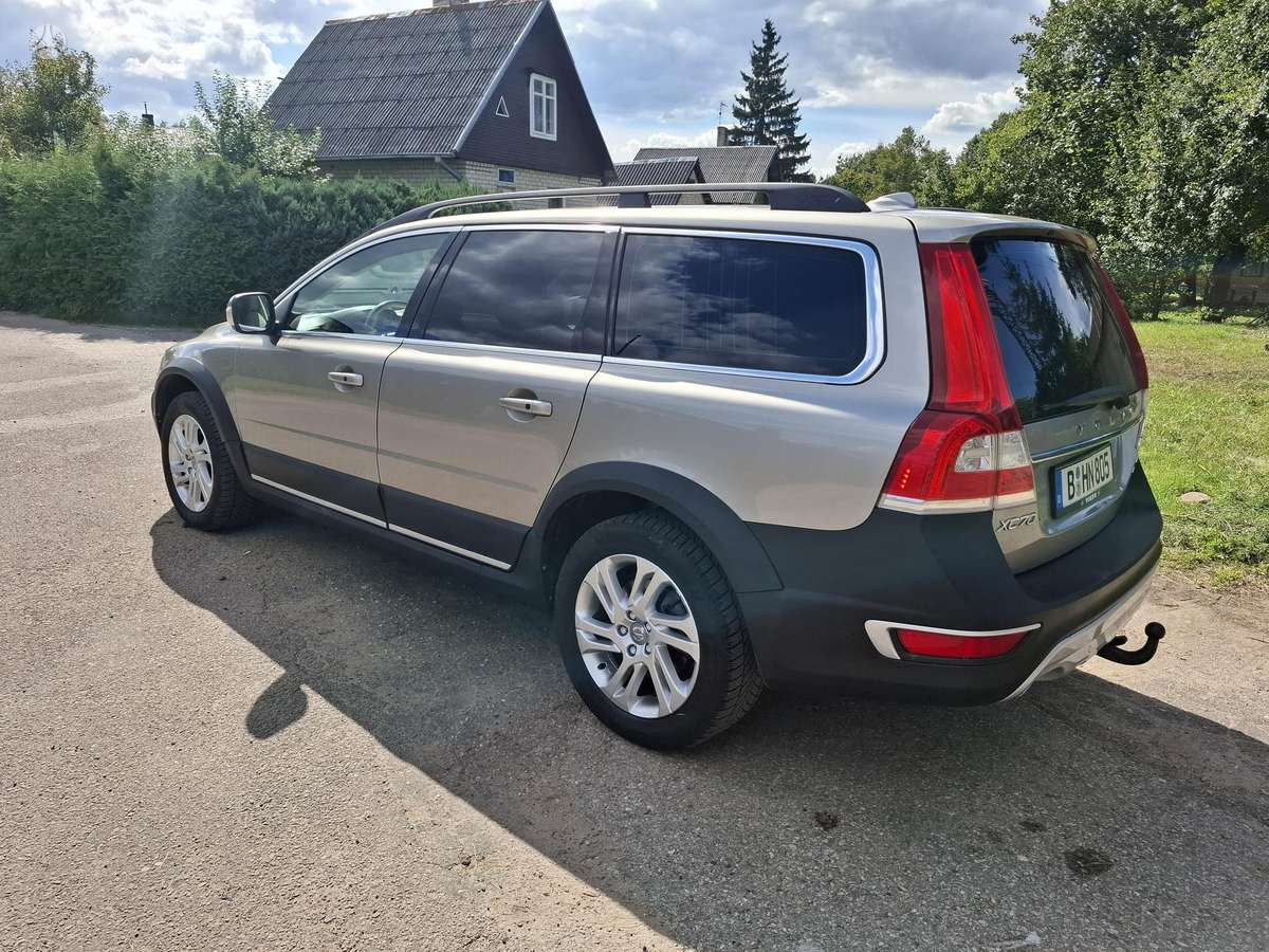 Volvo XC70 - 9