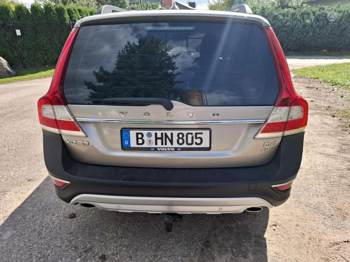 Volvo XC70 - 11