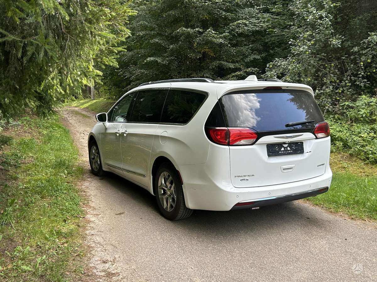 Chrysler Pacifica, 3.6 l., Минивэн