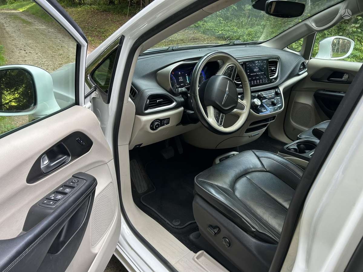 Chrysler Pacifica, 3.6 l., Минивэн