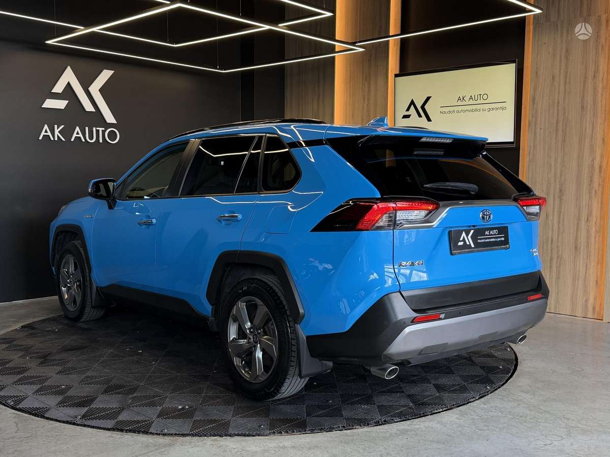 Toyota RAV4 - 8