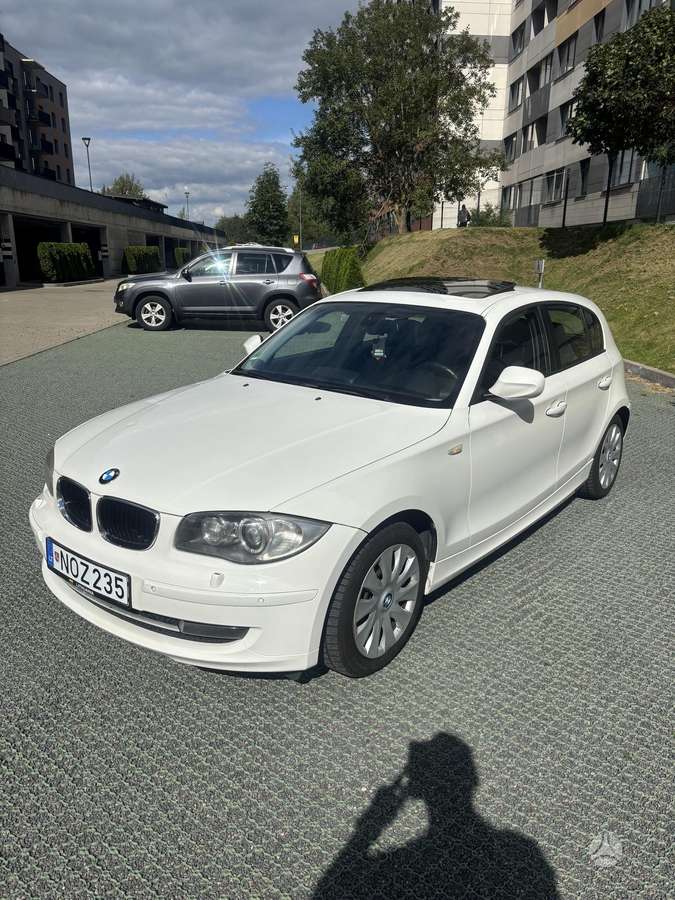 BMW 116, 2.0 l., hatchback