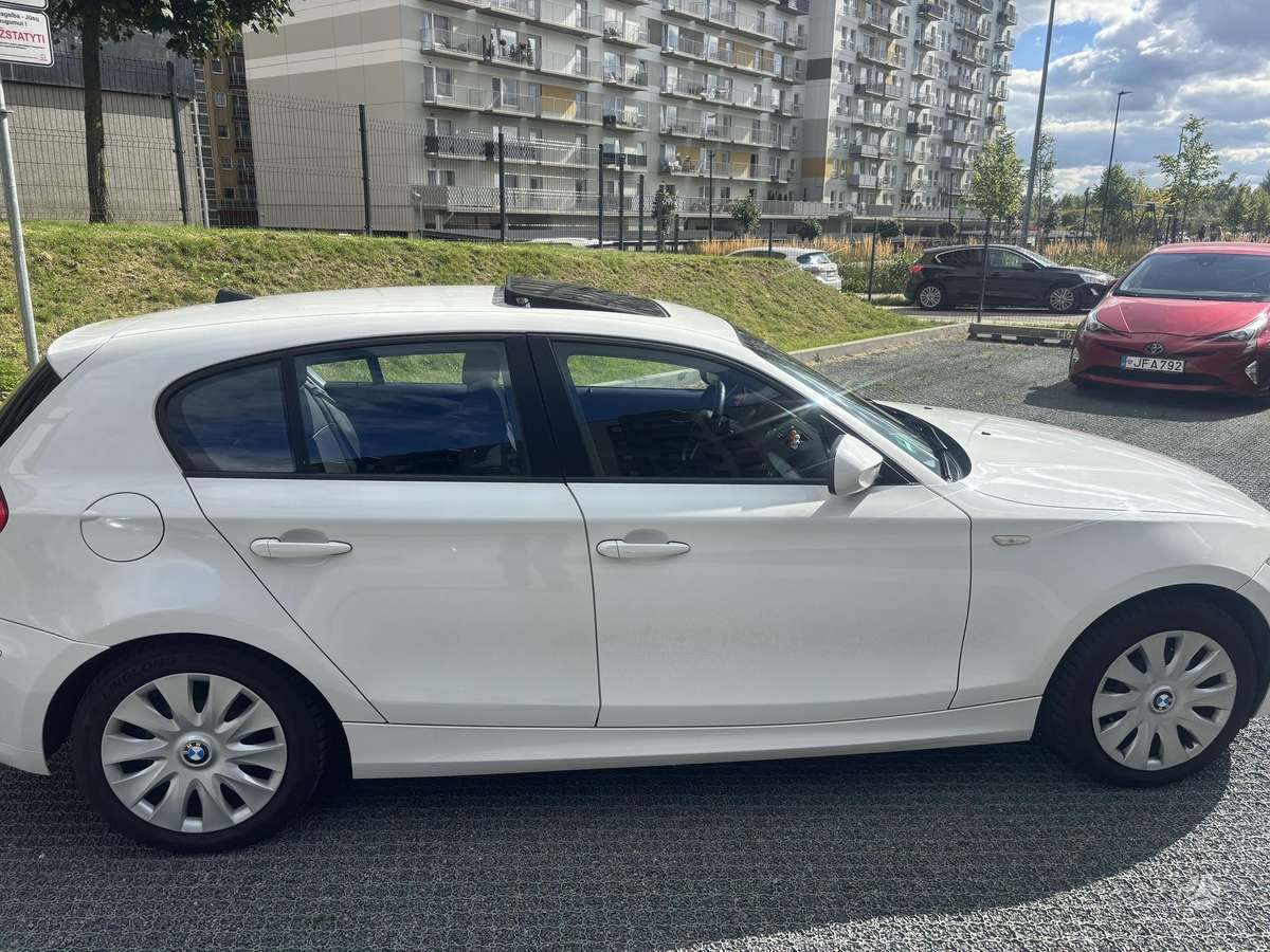 BMW 116, 2.0 l., hatchback