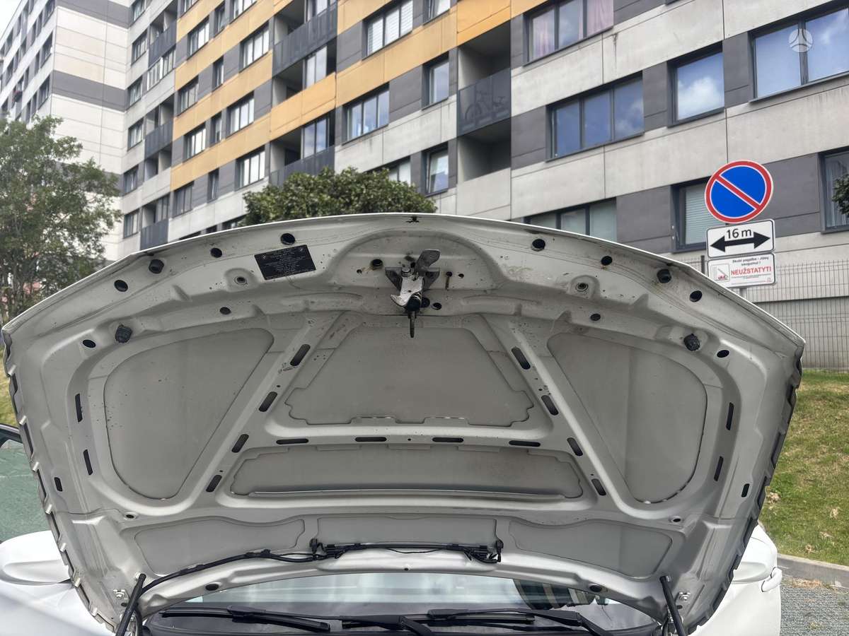 BMW 116, 2.0 l., hatchback