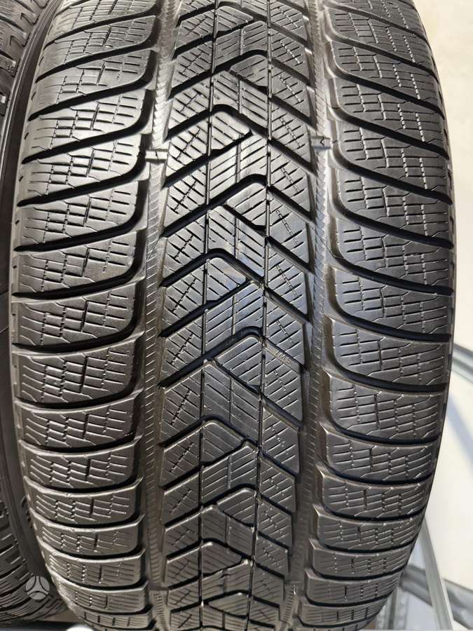 Pirelli ScorpionWinter, winter 275/40 R22