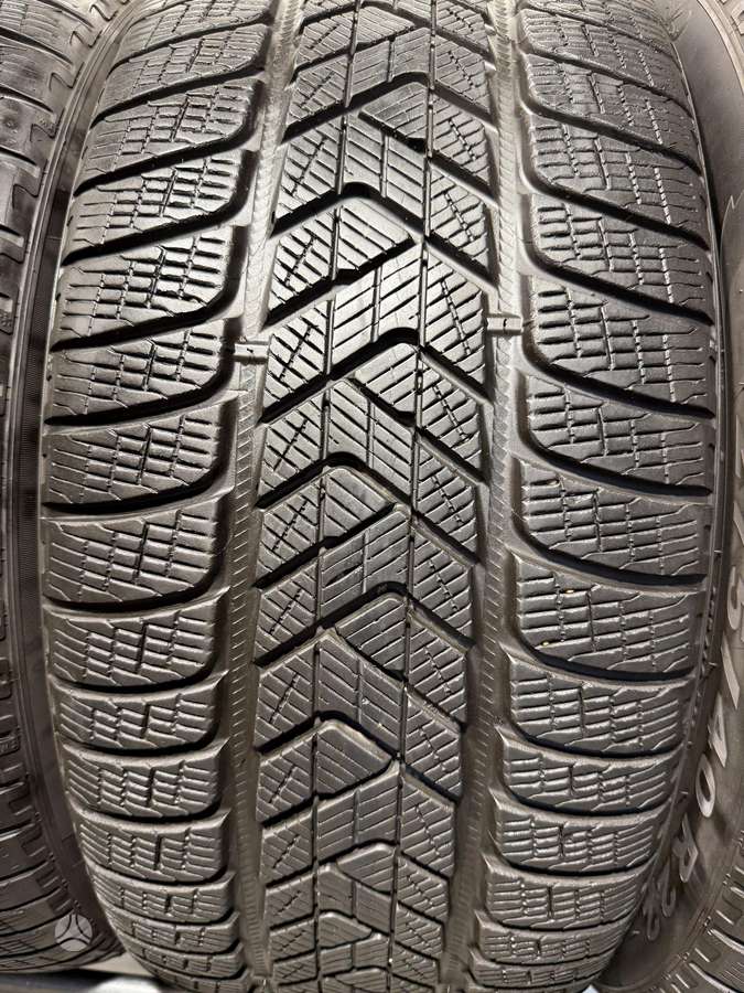 Pirelli ScorpionWinter, žieminės 275/40 R22