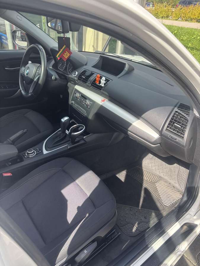 BMW 116, 2.0 l., hatchback