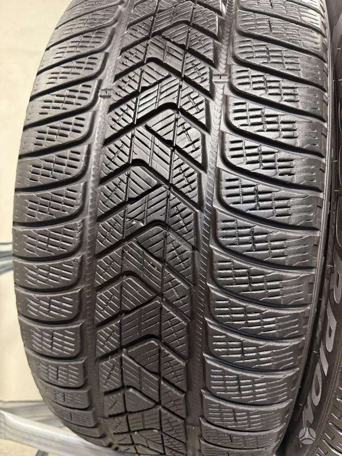 Pirelli ScorpionWinter, winter 275/40 R22