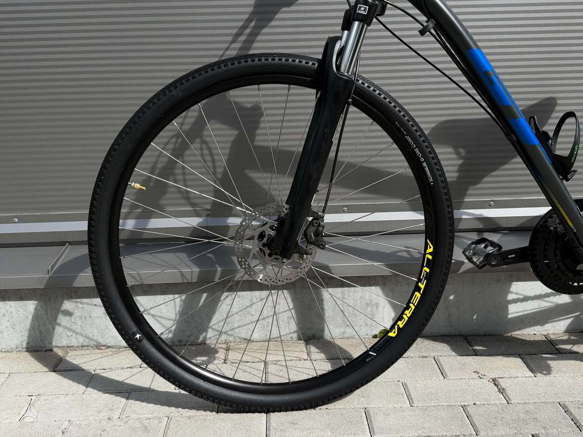 Hibridinis dviratis Trek 28″