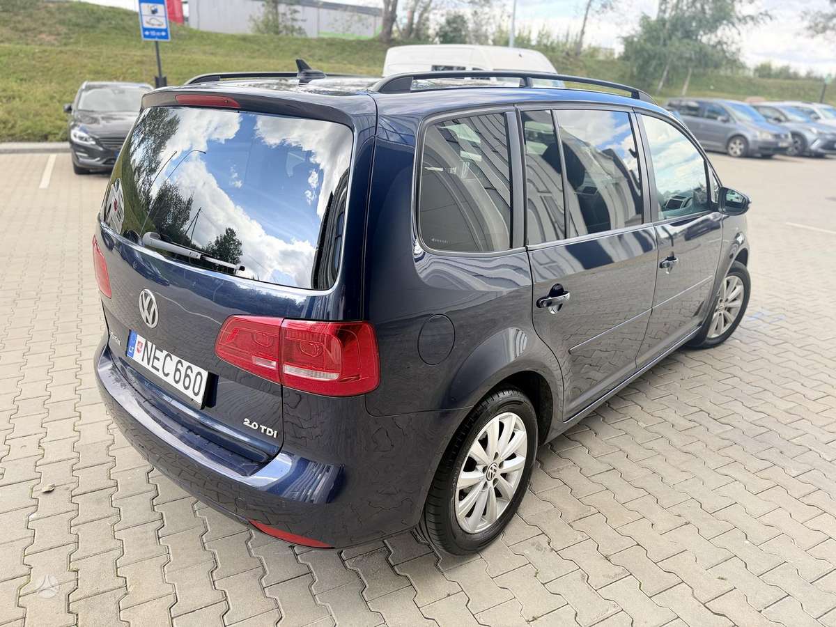 Volkswagen Touran - 5