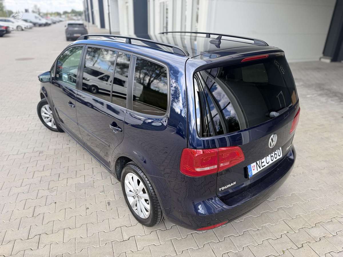Volkswagen Touran - 6