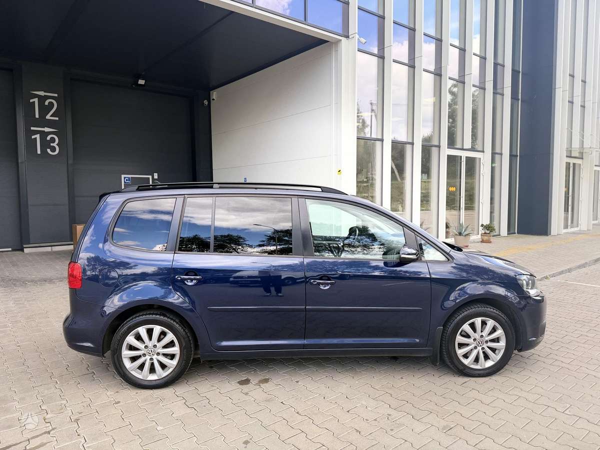 Volkswagen Touran - 8