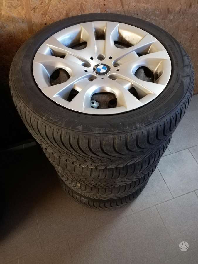 BMW X1, 2.0 l., off-road / crossover