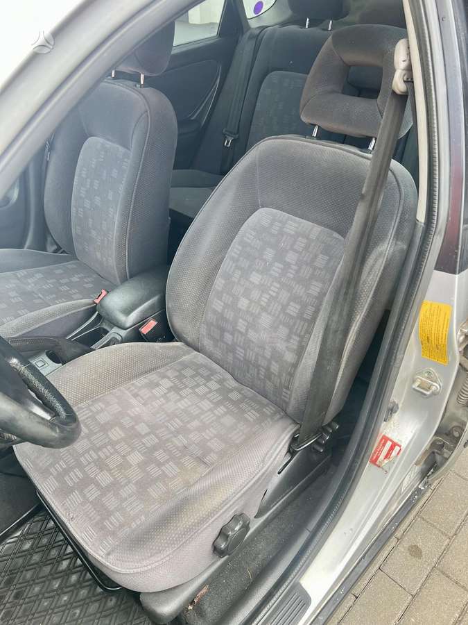 Toyota Avensis, 2.0 l., hatchback