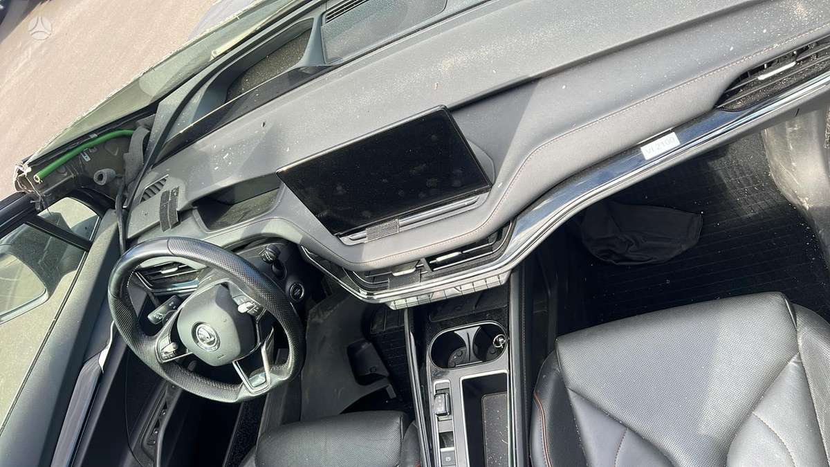 Skoda Enyaq dalimis