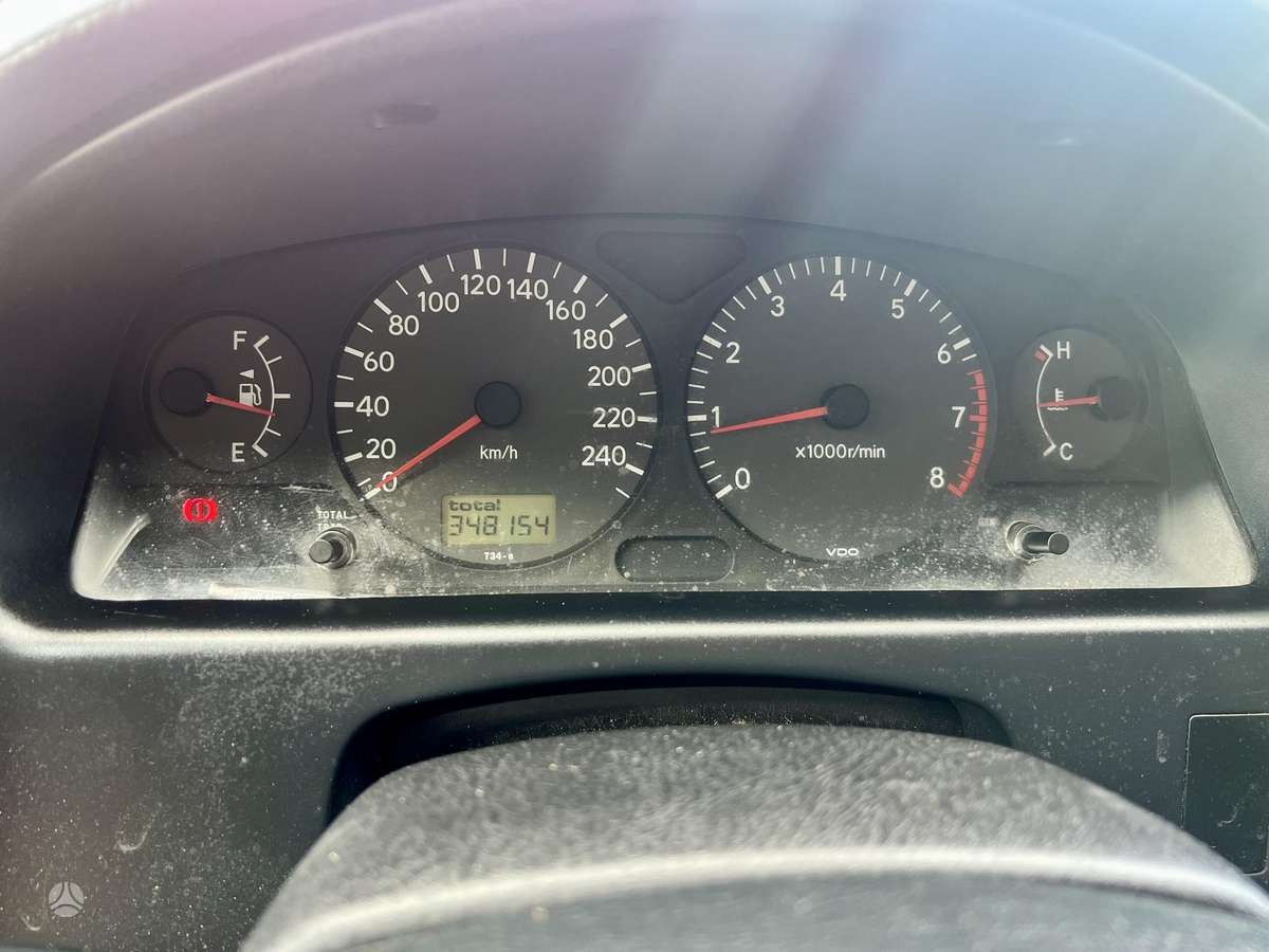 Toyota Avensis, 2.0 l., hatchback