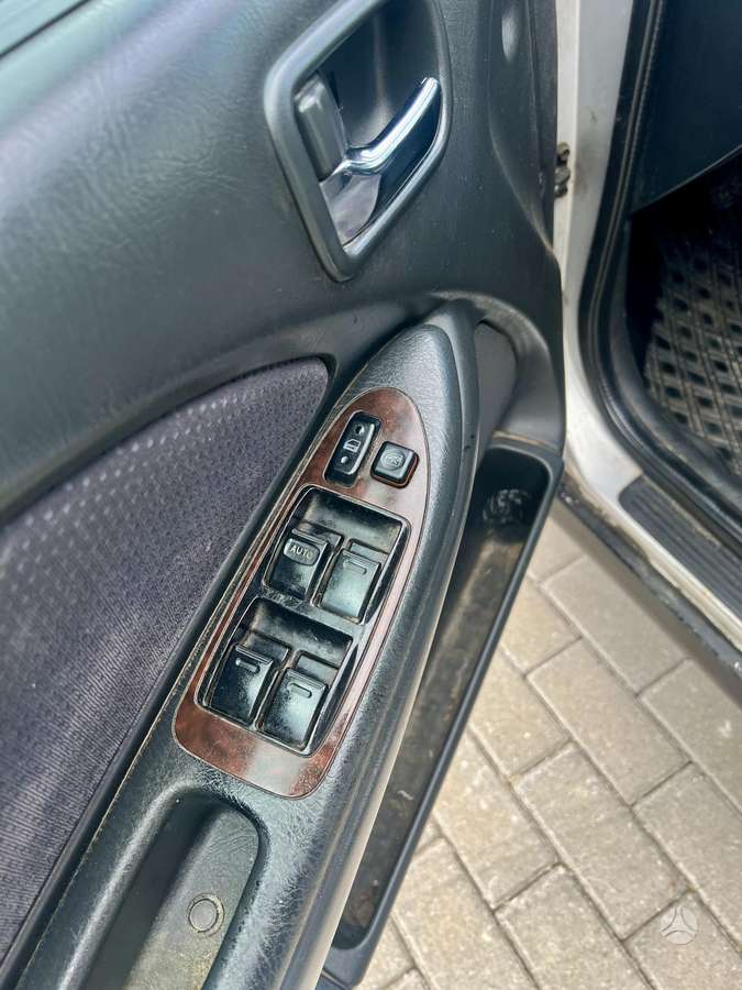 Toyota Avensis, 2.0 l., hatchback